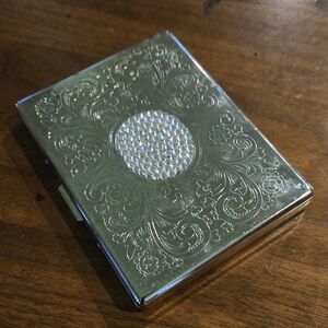 Vintage Elegant Silver Embossed Compact Case